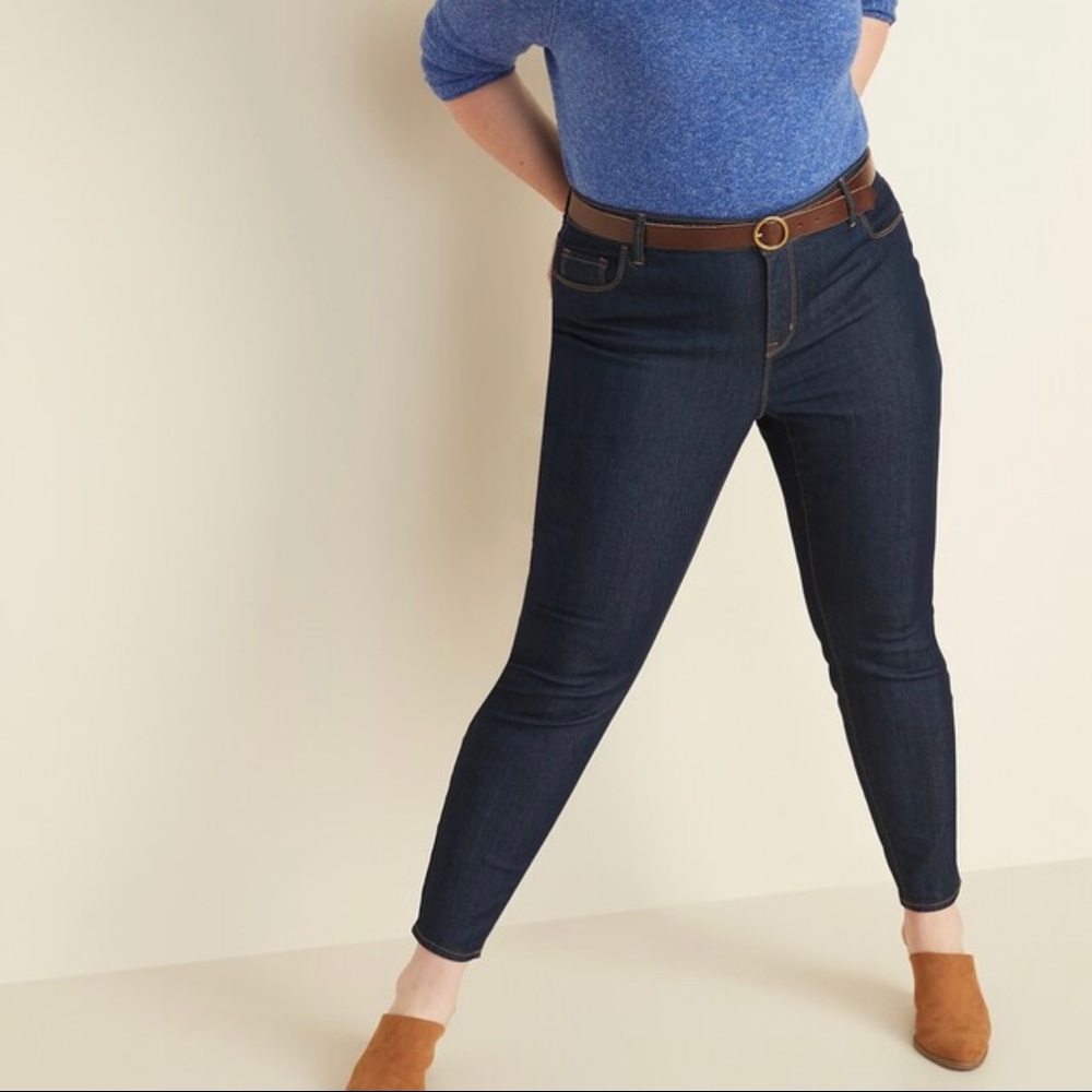 Mid-Rise Dark-Wash Super Skinny Ankle Jeans